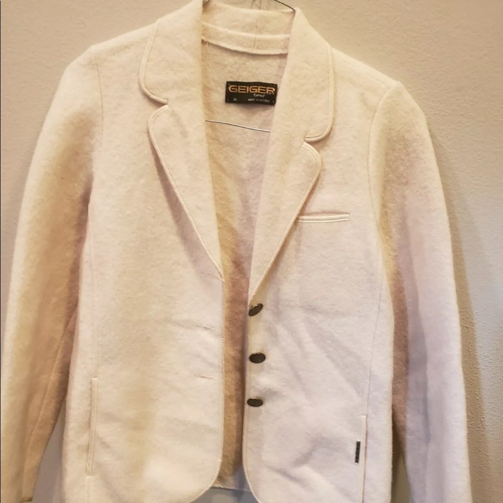Vintage Ivory/Biege Geiger Women's Austria Wool Jacket Gold Button Tyrol Size 36